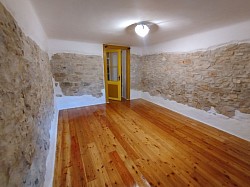 Restoration of stone walls and moisture treatment